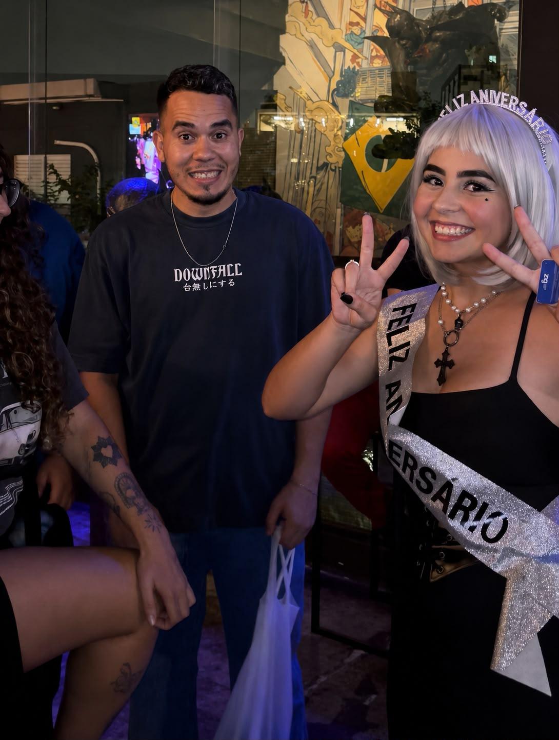 🎤 KARAOKÊ NO BECO